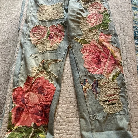 Magnolia Pearl Floral Distressed Jeans - Blue and Pink - Picture 12 of 12